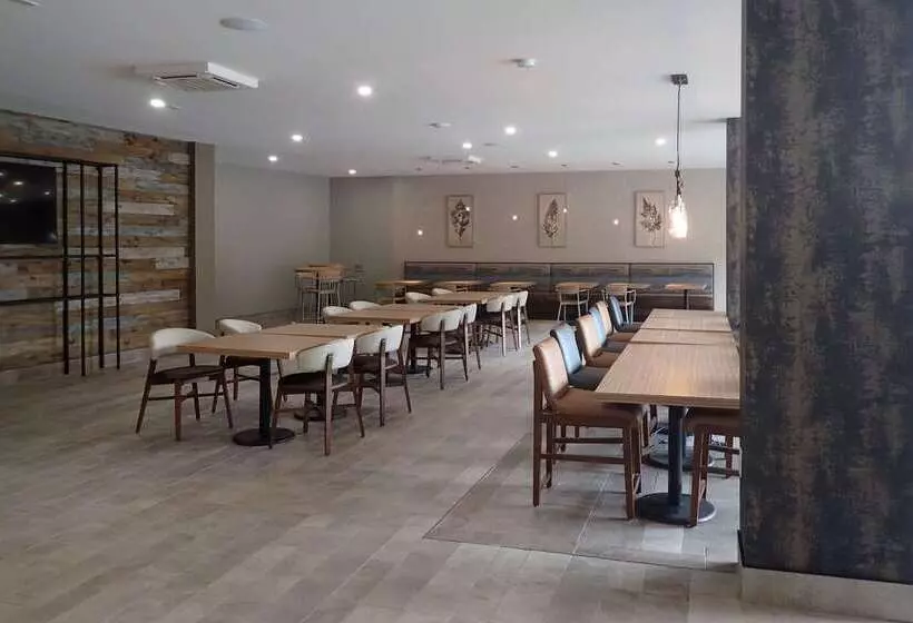 호텔 Clarion Pointe Downtown Gatlinburg