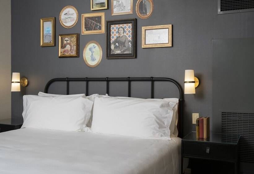 Copley Square Hotel, A Found