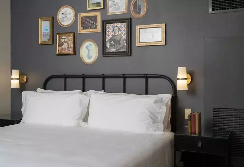 Copley Square Hotel, A Found