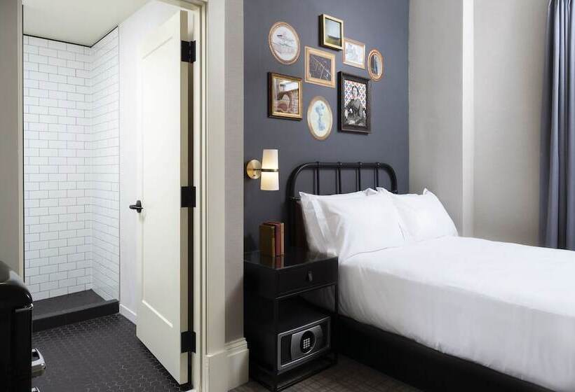 Copley Square Hotel, A Found