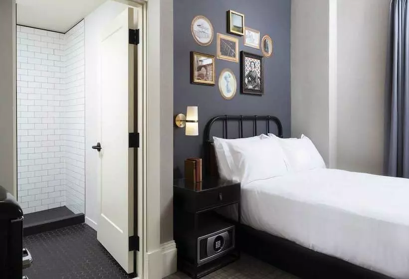 Copley Square Hotel, A Found