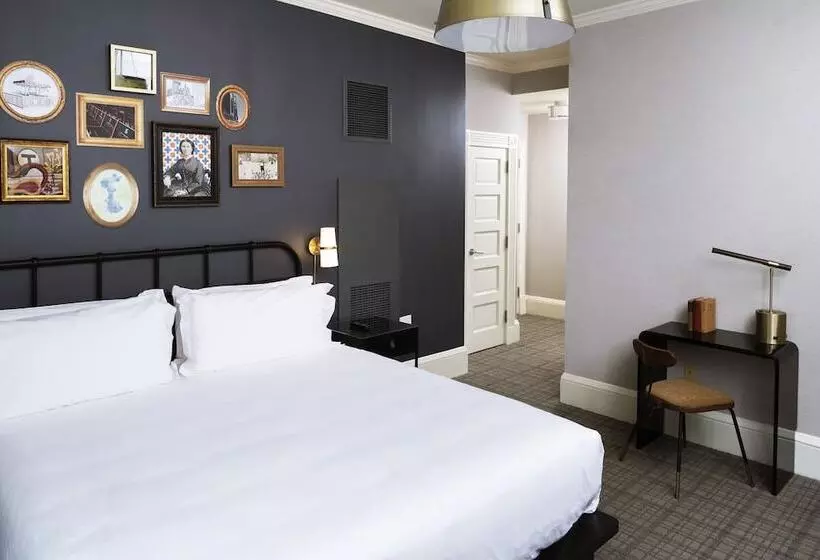 Copley Square Hotel, A Found