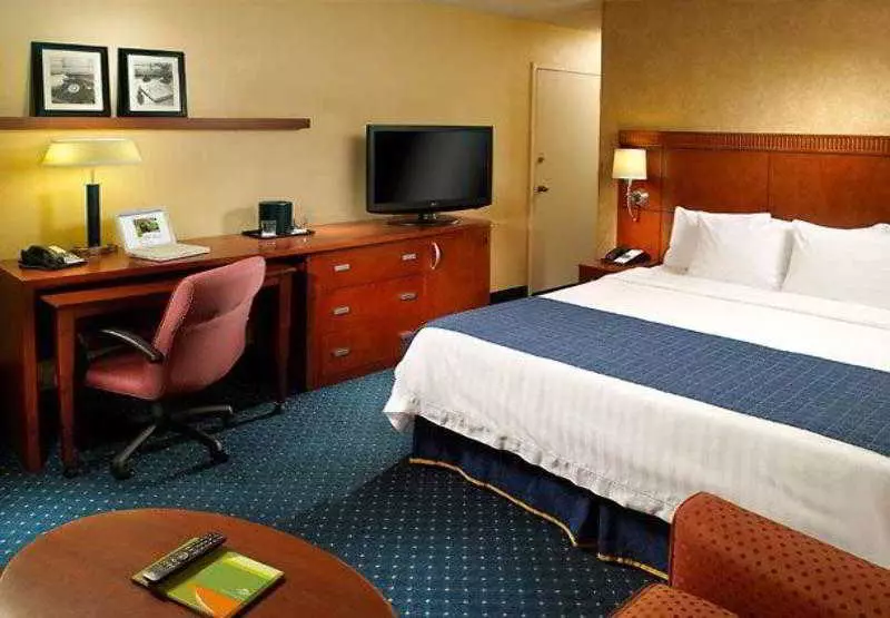 호텔 Courtyard By Marriott Augusta