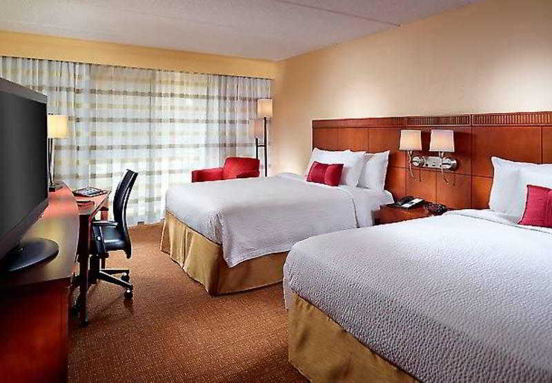 هتل Courtyard By Marriott Augusta