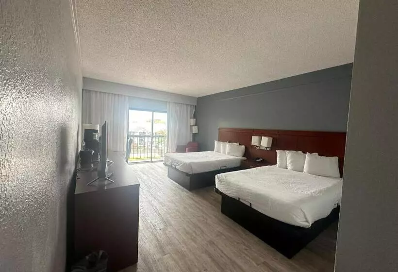 فندق Super 8 By Wyndham Dallas Love Field Airport