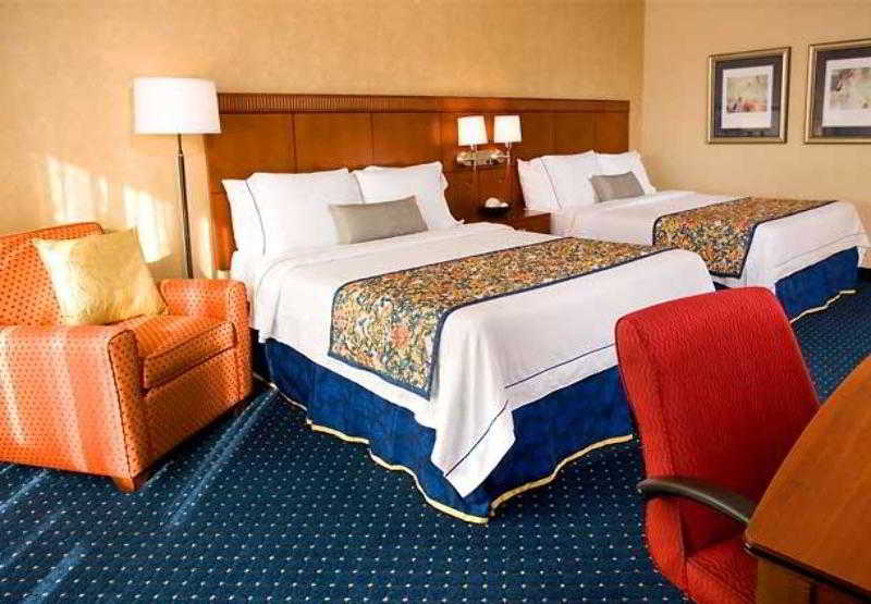 Hotel Courtyard By Marriott Dallas Richardson At Spring Valley