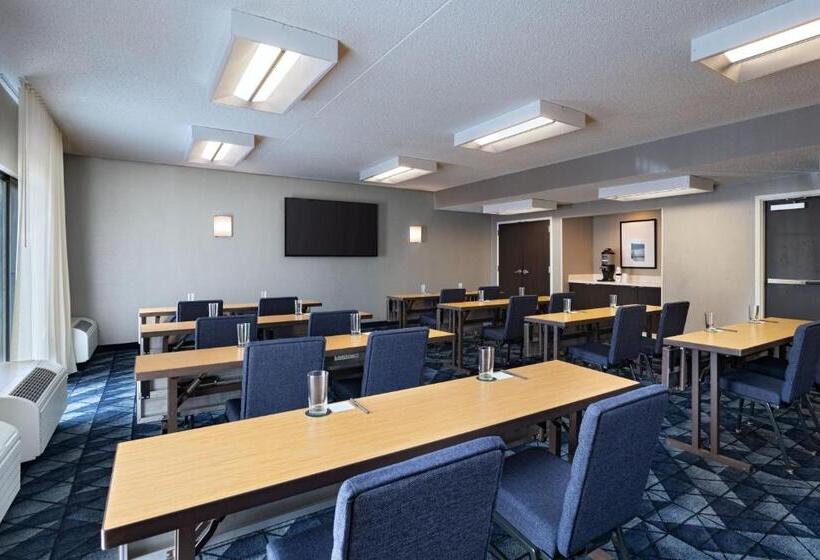 Hotel Courtyard By Marriott Dallas Richardson At Spring Valley