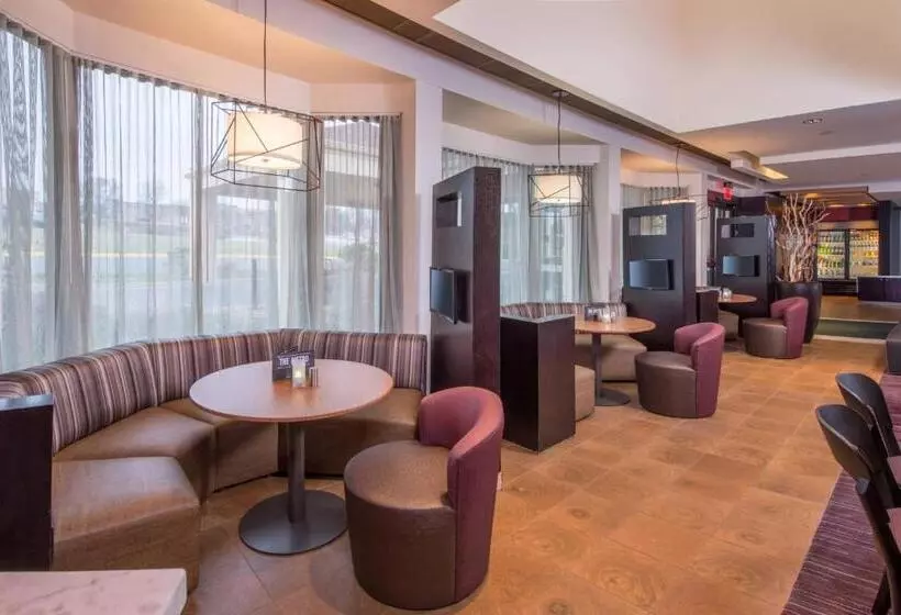 ホテル Courtyard By Marriott Fairfax Fair Oaks