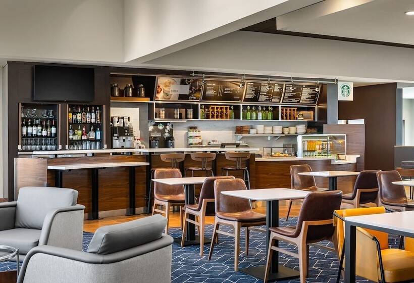 호텔 Courtyard By Marriott Minneapolis St. Paul Airport