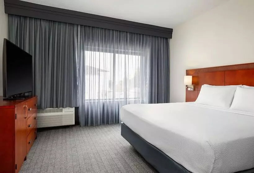 Hotelli Courtyard By Marriott Minneapolis St. Paul Airport