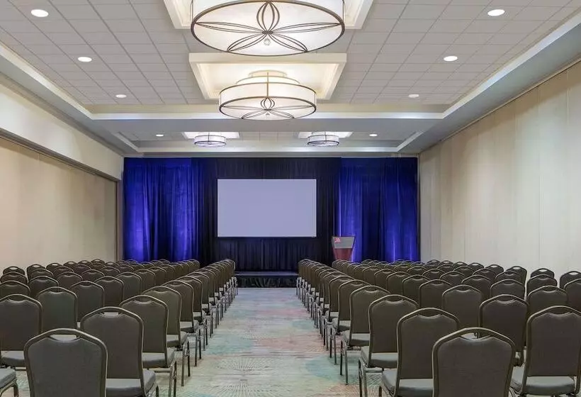 בית מלון כפרי Dallas Addison Marriott Quorum By The Galleria