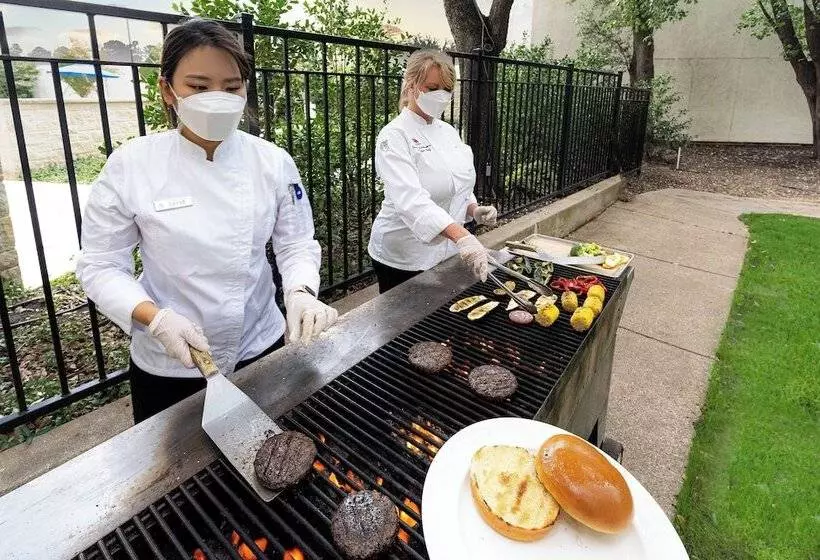 בית מלון כפרי Dallas Addison Marriott Quorum By The Galleria