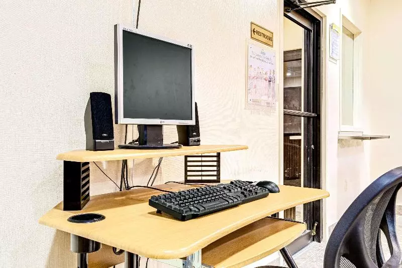 Hotel Days Inn By Wyndham Bradenton  Near The Gulf