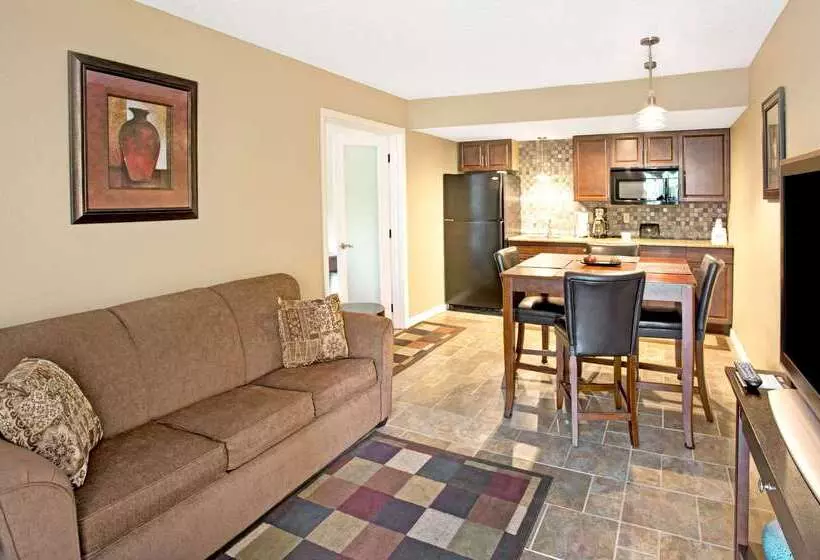 酒店 Days Inn By Wyndham Cocoa Cruiseport West At I95/524