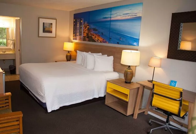 酒店 Days Inn By Wyndham Cocoa Cruiseport West At I95/524