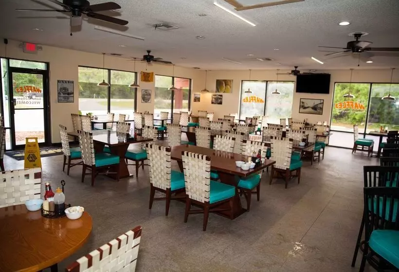 酒店 Days Inn By Wyndham Cocoa Cruiseport West At I95/524