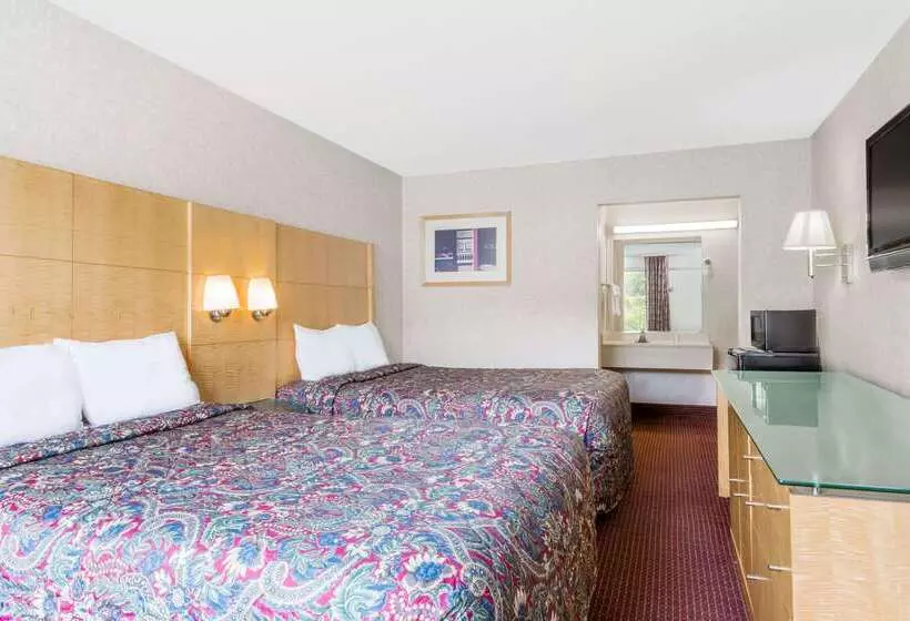 هتل Days Inn By Wyndham Greensboro Airport
