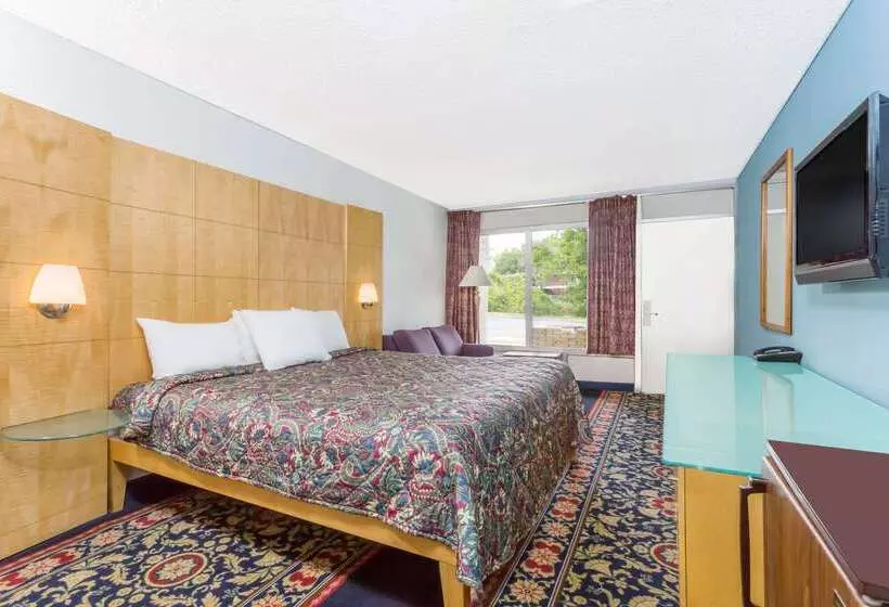 هتل Days Inn By Wyndham Greensboro Airport