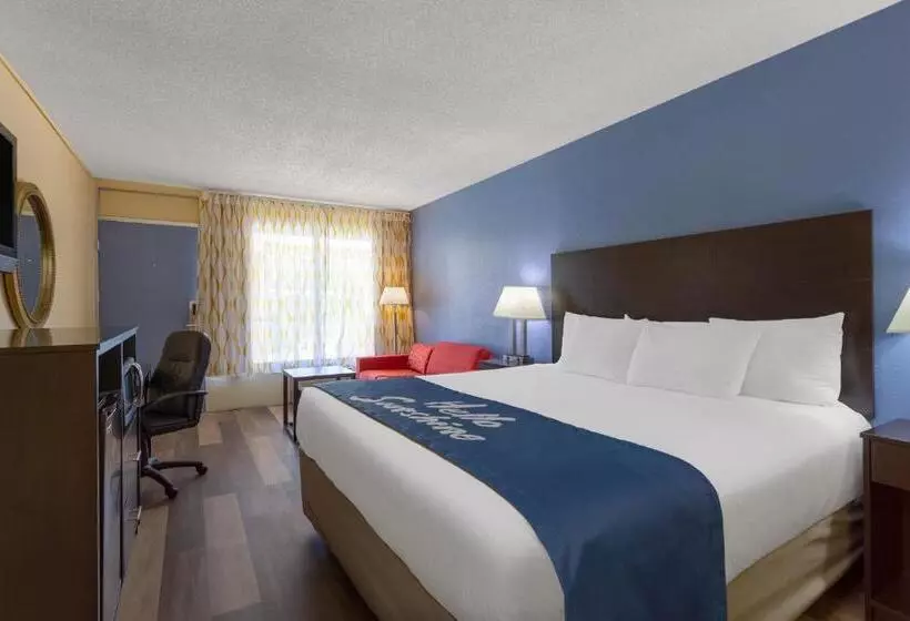 هتل Days Inn By Wyndham Greensboro Airport