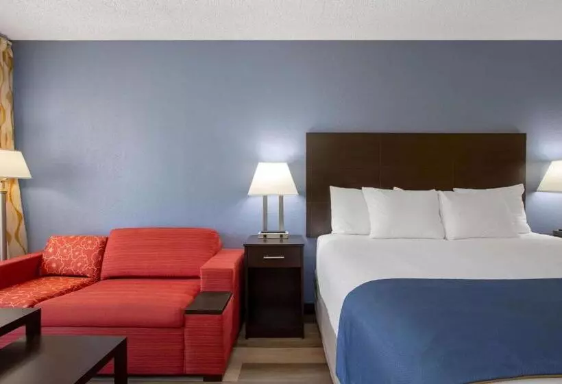 هتل Days Inn By Wyndham Greensboro Airport
