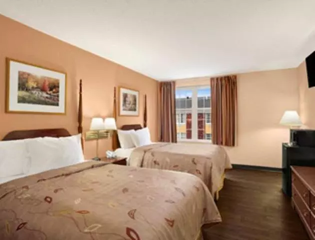 Отель Days Inn By Wyndham Madisonville