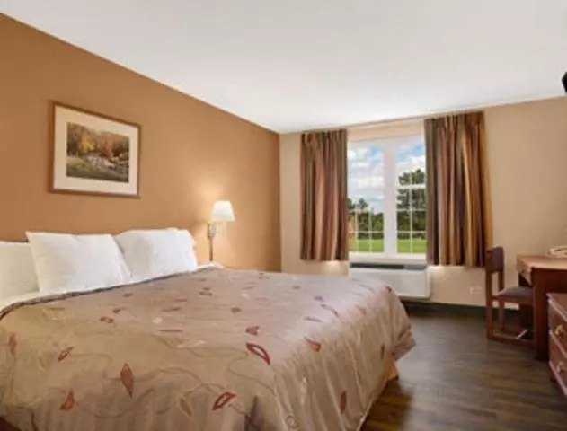 Отель Days Inn By Wyndham Madisonville