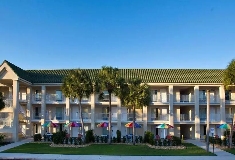 בית מלון כפרי Days Inn By Wyndham Port Charlotte Town Center