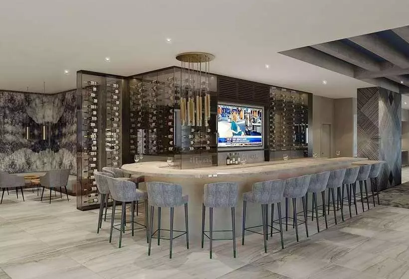 Otel Doubletree By Hilton Raleigh Midtown, Nc