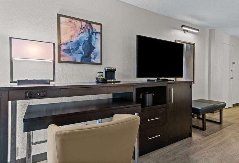 فندق Doubletree By Hilton Raleigh Midtown, Nc