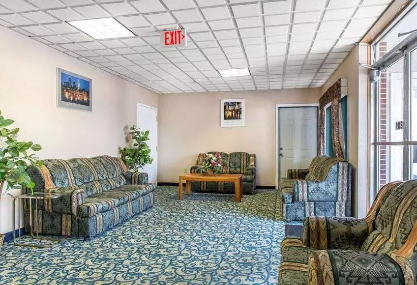 ホテル Econo Lodge Cranston  Providence