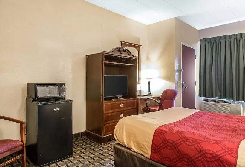 ホテル Econo Lodge Cranston  Providence