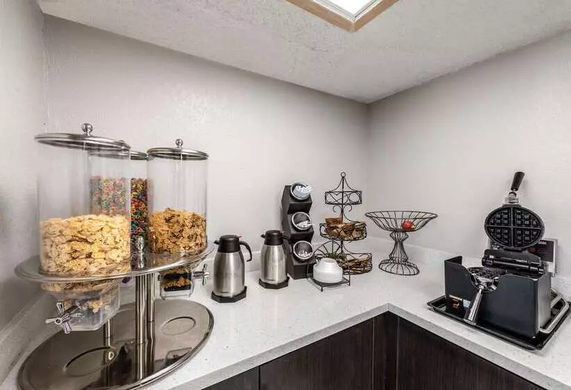 בית מלון כפרי Econo Lodge Vicksburg