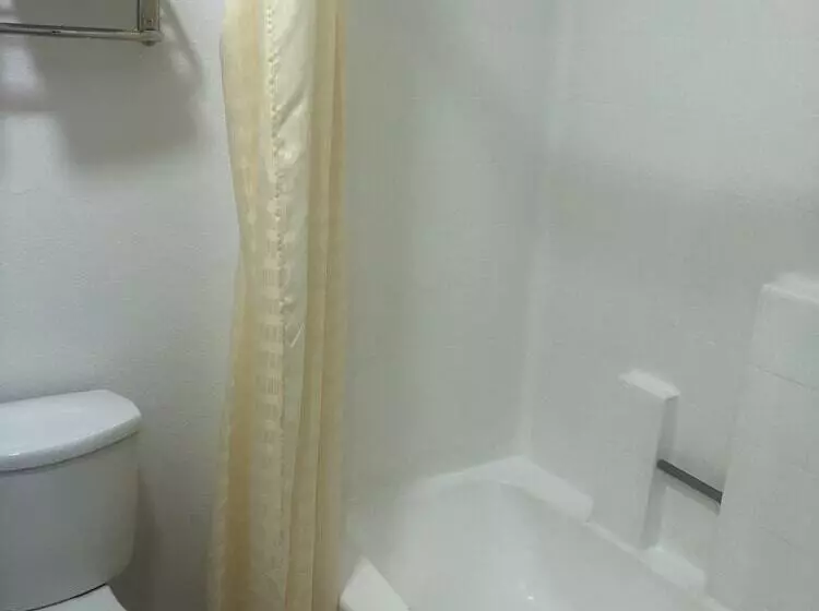 فندق Economy Inn Ontario Airport