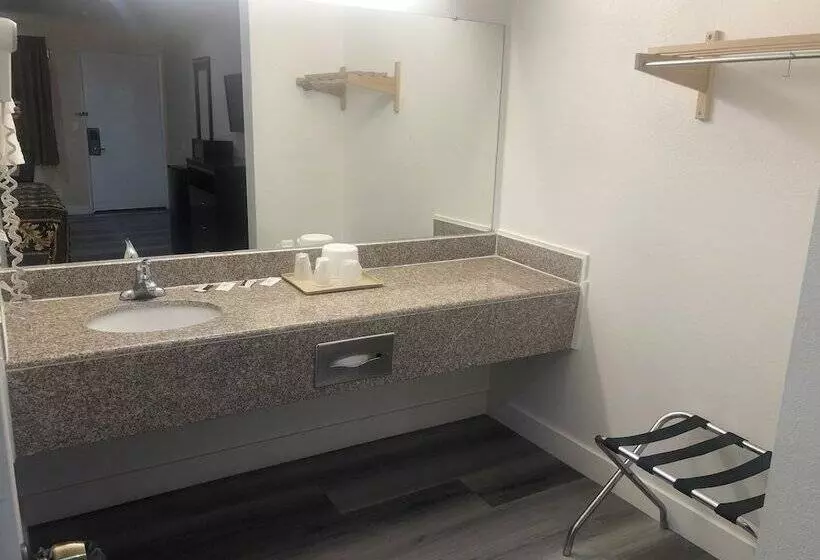 فندق Economy Inn Ontario Airport