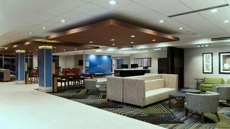 ホテル Holiday Inn Express & Suites   Tampa East   Ybor City, An Ihg