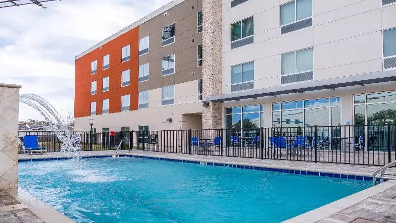 ホテル Holiday Inn Express & Suites   Tampa East   Ybor City, An Ihg