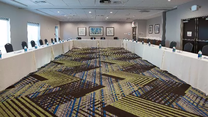 ホテル Holiday Inn Express & Suites   Tampa East   Ybor City, An Ihg