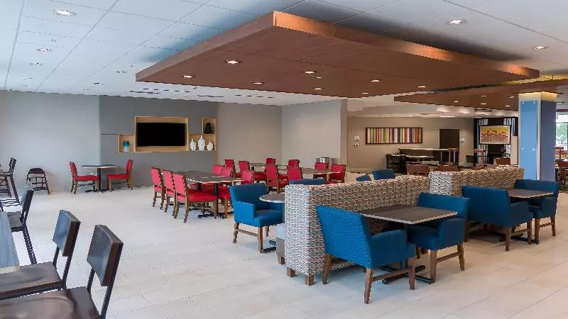 ホテル Holiday Inn Express & Suites   Tampa East   Ybor City, An Ihg