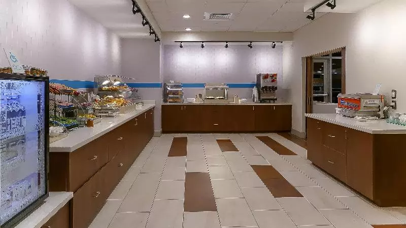 ホテル Holiday Inn Express & Suites   Tampa East   Ybor City, An Ihg