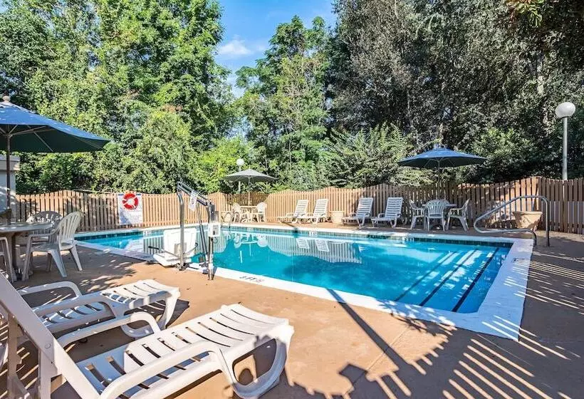 Отель Quality Inn Columbus Near Fort Moore