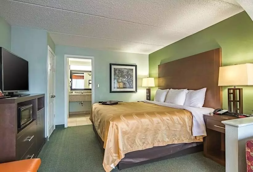 Отель Quality Inn Columbus Near Fort Moore