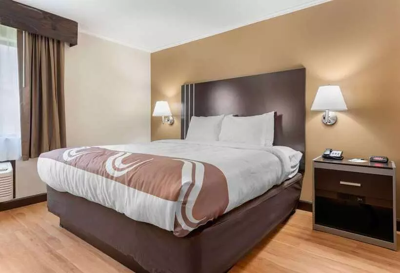 בית מלון כפרי Quality Inn