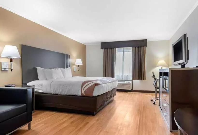 בית מלון כפרי Quality Inn