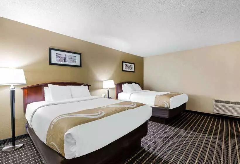 فندق Quality Inn & Suites Sevierville  Pigeon Forge