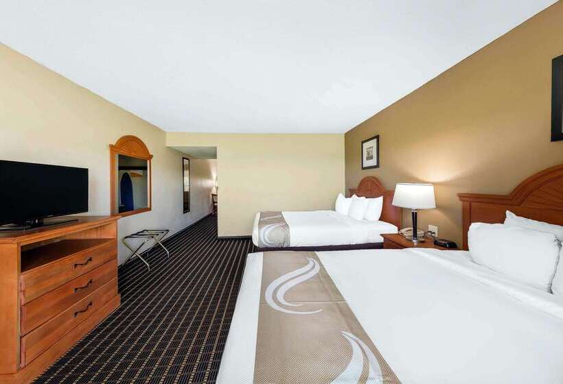 فندق Quality Inn & Suites Sevierville  Pigeon Forge