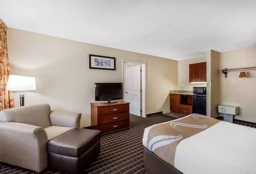 فندق Quality Inn & Suites Sevierville  Pigeon Forge