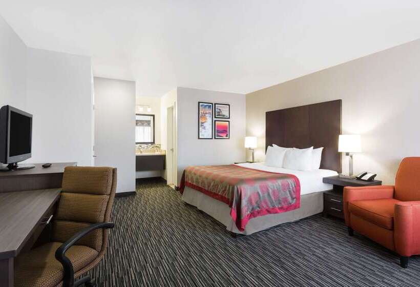 בית מלון כפרי Ramada By Wyndham Monterey