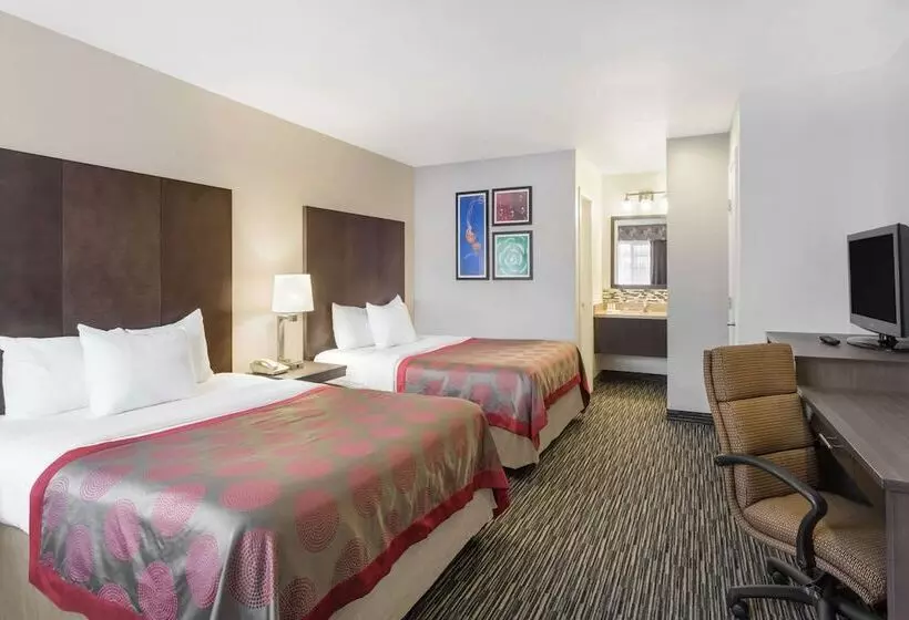 호텔 Ramada By Wyndham Monterey