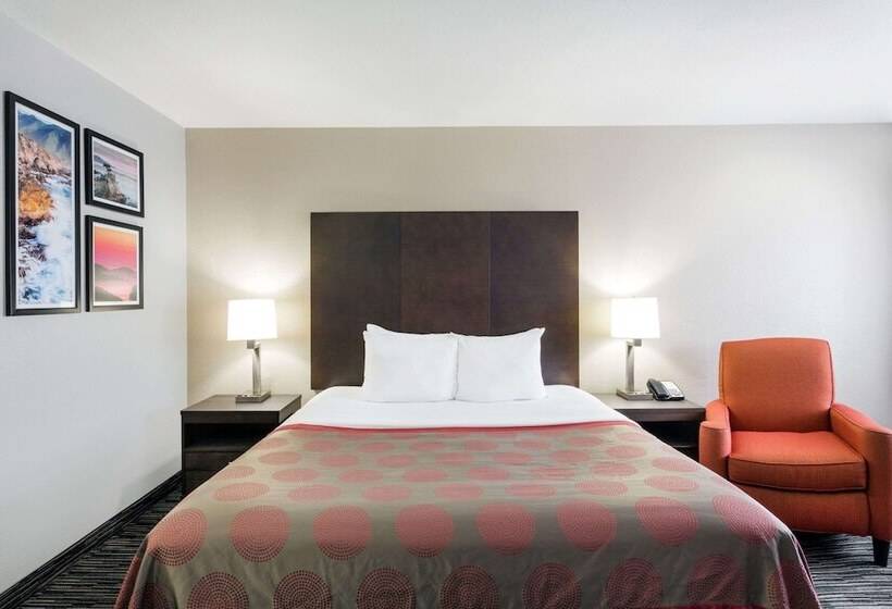 בית מלון כפרי Ramada By Wyndham Monterey