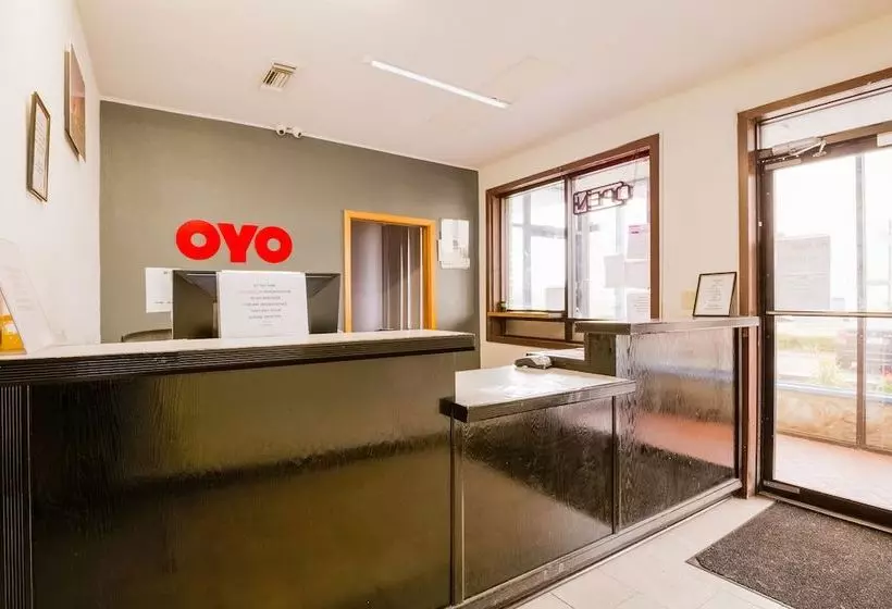 فندق St. Louis Lambert Airport